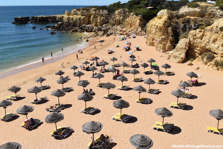 Vista sobre a Praia do Castelo, Albufeira, Algarve, Portugal
