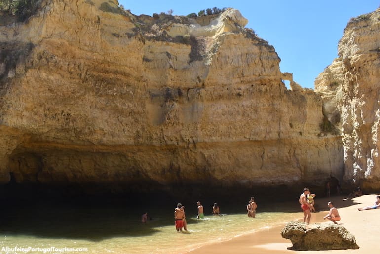 Praia do Ninho de Andorinha, Albufeira, Algarve